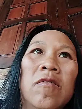 Lily_sexxy4233 现场XXX聊天