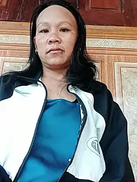 Lily_sexxy4233 现场XXX聊天