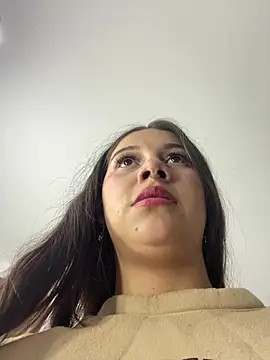 Czat XXX na żywo – AlanaHart_