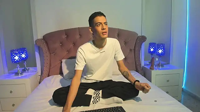 Axel_Collin7's Webcam Show