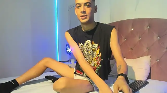 عرض كام Axel_Collin7