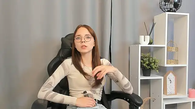 XXX chat uživo modela MaribelAntwi