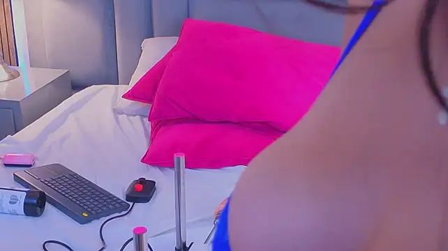NoahCollins_'s Webcam Show