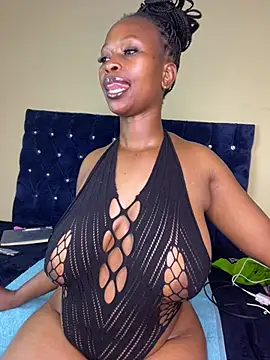 SugarTiiits Show in webcam