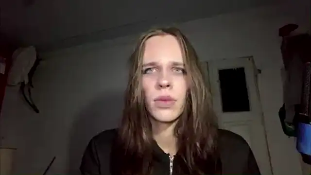 הופעת וובקאם של HotFemBooy