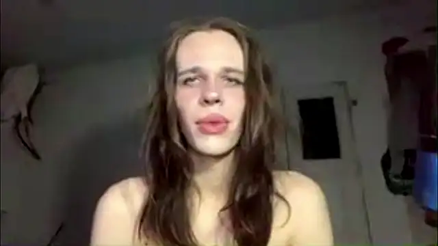 Show modela HotFemBooy na web-kameri