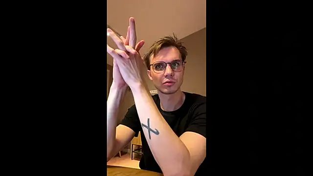 Viktor_vik_vik Webcam show
