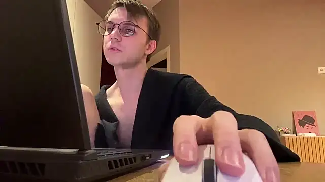 Show de Viktor_vik_vik na webcam