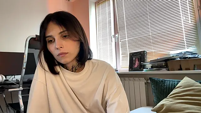 SweetFemBoyyn Webbikameraesitys