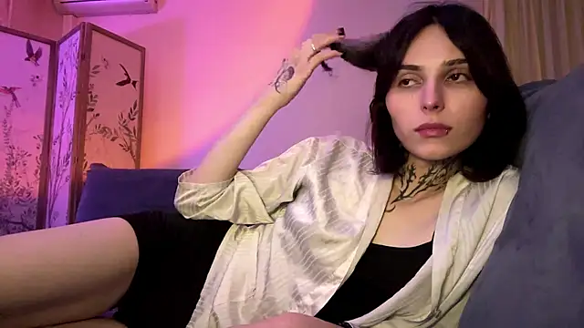 Show modela SweetFemBoyy na web-kameri