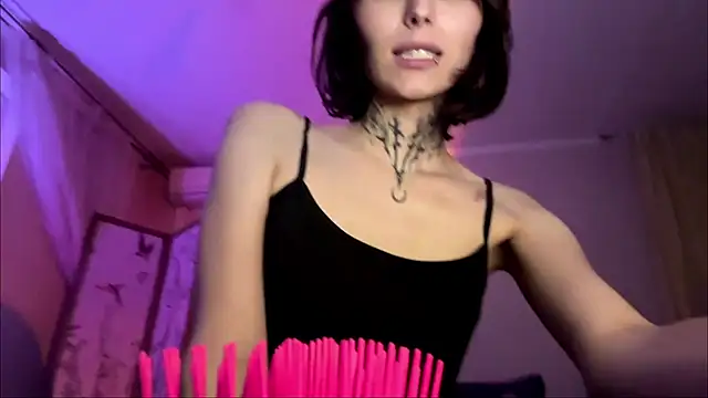 הופעת וובקאם של SweetFemBoyy