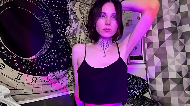 SweetFemBoyy Webcam Show