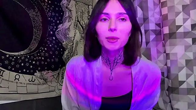 SweetFemBoyy Adlı Modelin Web Kamerası Şovu
