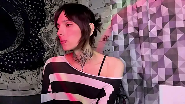 SweetFemBoyy's Webcam Show