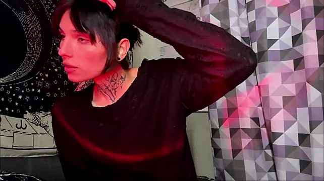 SweetFemBoyy Adlı Modelin Web Kamerası Şovu