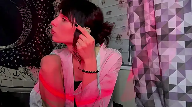 SweetFemBoyy – webcam-show