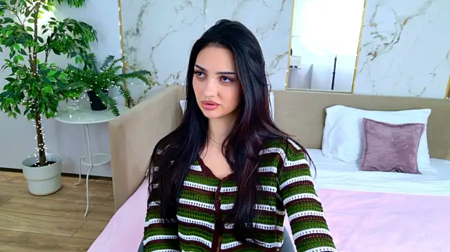 TianaFoxy webcam show