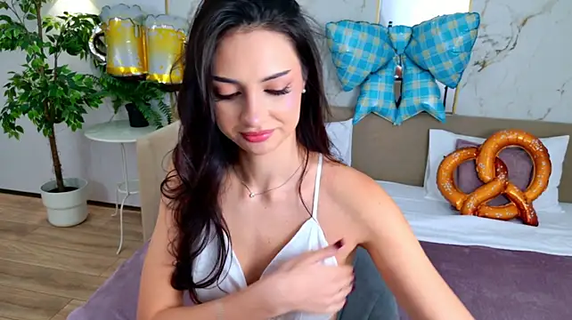 TianaFoxy Show in webcam