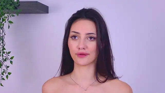 Chat XXX en directo de TianaFoxy