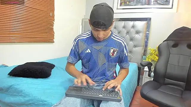 Show modela Leo_Royce na web-kameri