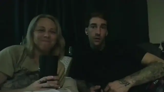 2-BLUNT-CUNTS Show in webcam