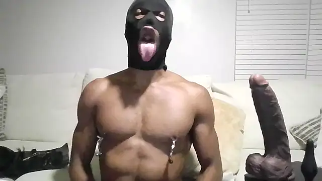 freakyblackguy420 Show in webcam