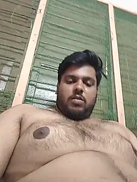 Cutehornyyboiy Webcam show