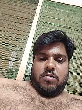 Cutehornyyboiy 网络视讯表演