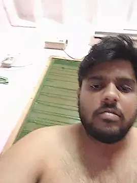 Cutehornyyboiy Webcamshow