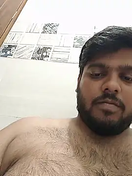 Cutehornyyboiy Webcam show