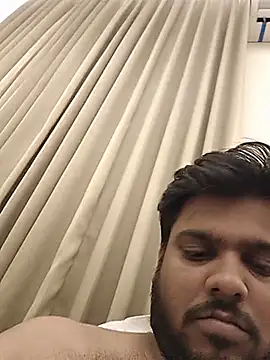 Cutehornyyboiy Show Webcam