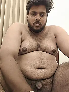 Cutehornyyboiy's Webcam Show