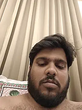 Cutehornyyboiy Webcam show