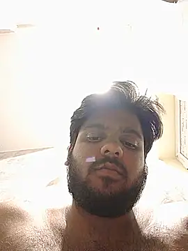 Cutehornyyboiy 在線直播表演