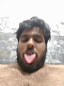 Cutehornyyboiy Webcam-Show
