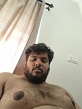 Hornyydoggg: διαδικτυακό σόου στην κάμερα
