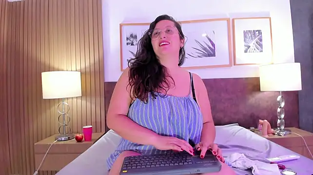Show de Selene_tea na webcam