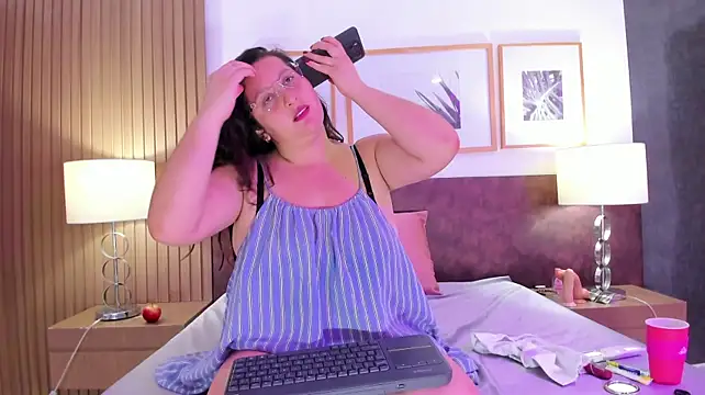 عرض كام Selene_tea