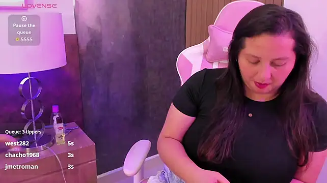 Show modela Selene_tea na web-kameri