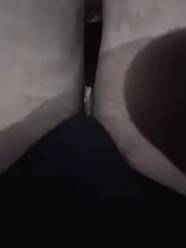 عرض كام AdrianDamien