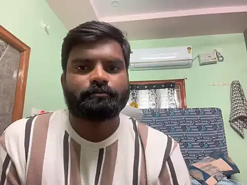 הופעת וובקאם של mahesh_telugu_spicy