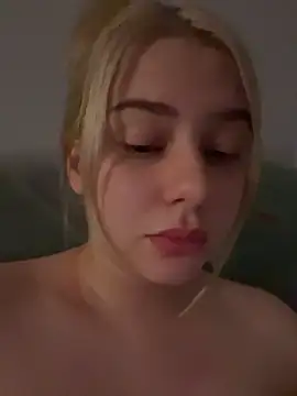 Slowlyly_ Live XXX-chat