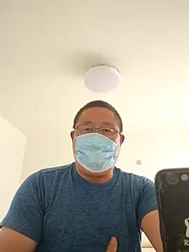 aikun221 Show in webcam