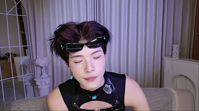 RenZeng 在線直播表演