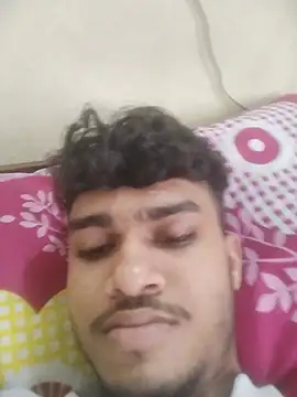 Show modela kwkwjegev na web-kameri