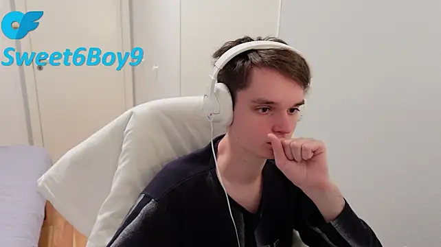 Sweet6Boy9's Webcam Show
