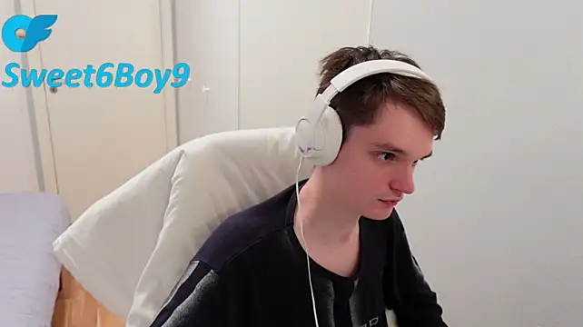 Sweet6Boy9 Adlı Modelin Web Kamerası Şovu