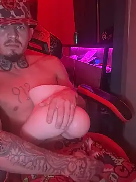 C5ive2Nasty webkamerás műsora