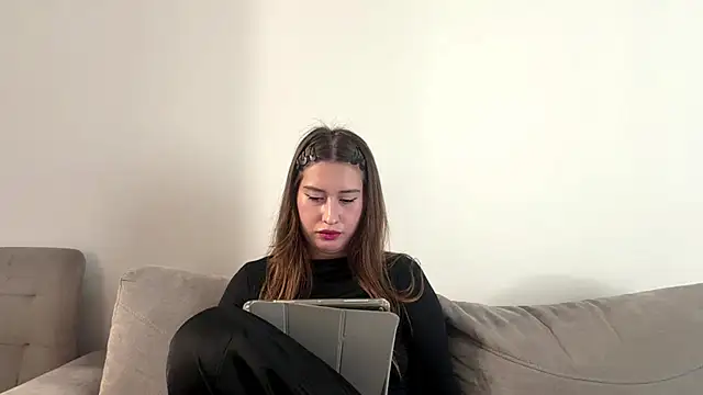 Show modela Elvani na web-kameri