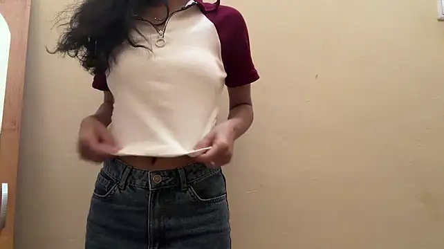 NgaMuszar Adlı Modelin Canlı XXX Sohbeti